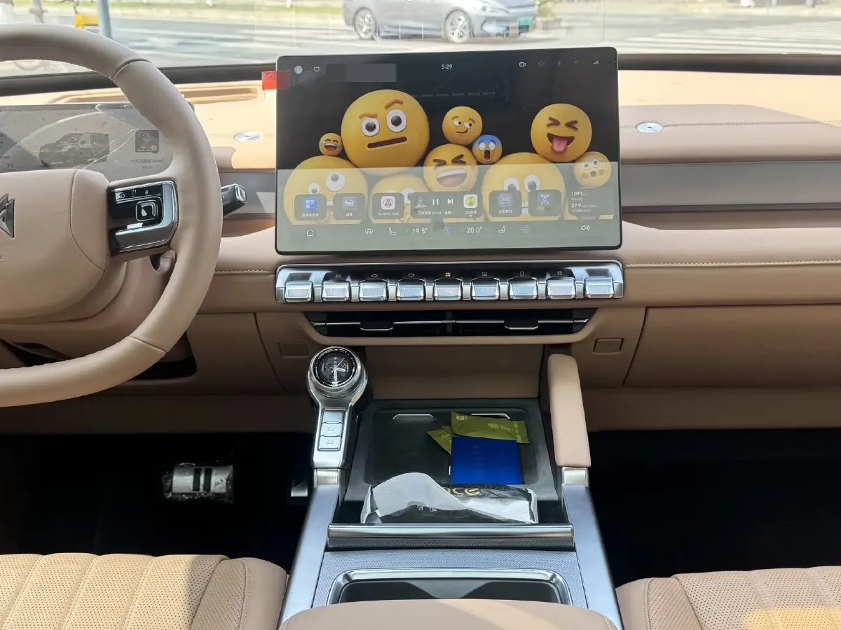 2025 M Hero WarriorM817 1.5T 197HP L4 2DHT PHEV,autocango,china used car exporter,china ev exporter,chinese used car exporter,chinese used ev exporter