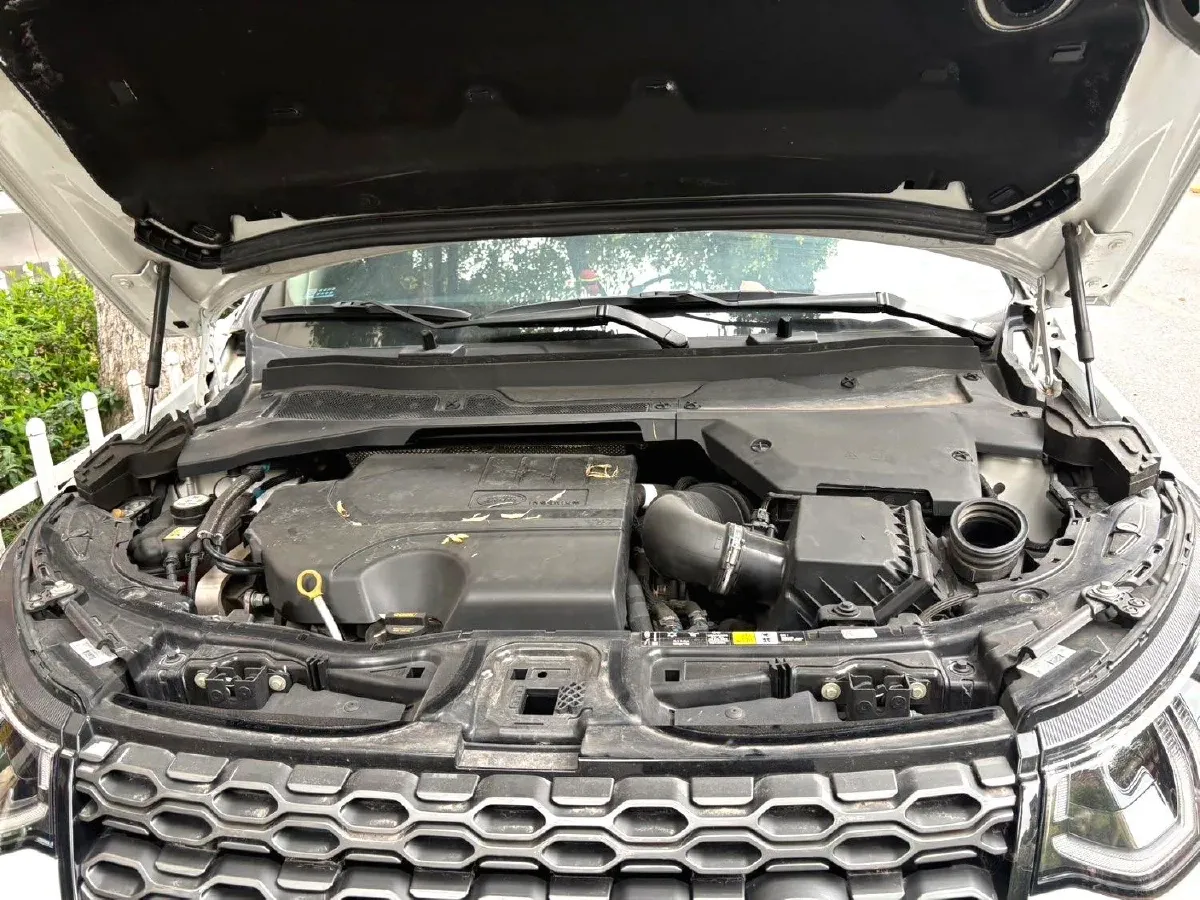 2023 Land Rover Discovery Sport 2.0T 249HP L4 9AT,autocango,china used car exporter,china ev exporter,chinese used car exporter,chinese used ev exporter