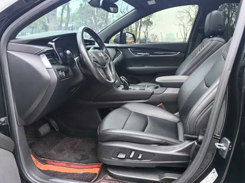 2022 Cadillac XT5 2.0T 237HP L4 9AT,autocango,china used car exporter,china ev exporter,chinese used car exporter,chinese used ev exporter