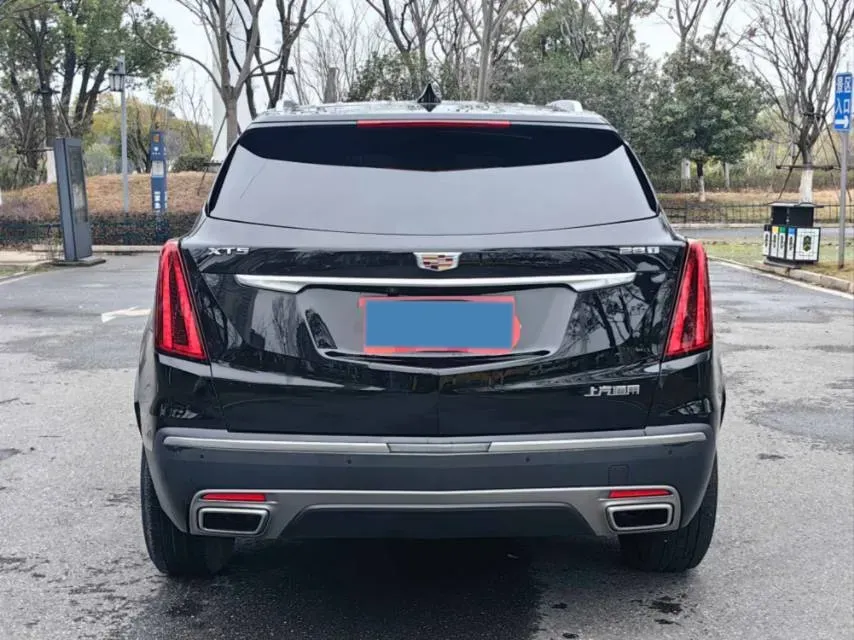 2022 Cadillac XT5 2.0T 237HP L4 9AT,autocango,china used car exporter,china ev exporter,chinese used car exporter,chinese used ev exporter