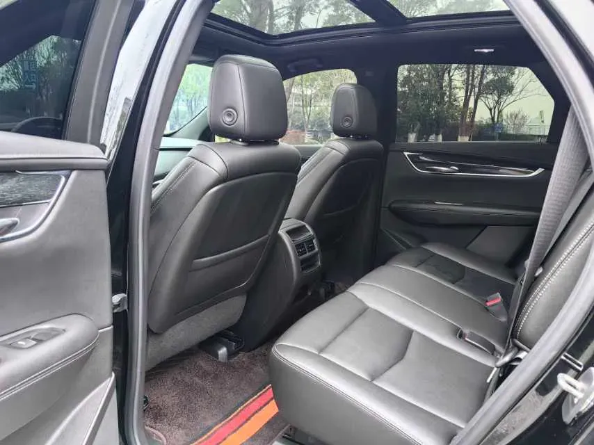 2022 Cadillac XT5 2.0T 237HP L4 9AT,autocango,china used car exporter,china ev exporter,chinese used car exporter,chinese used ev exporter