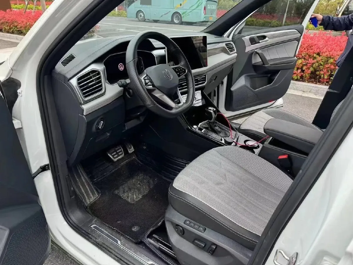 2023 Volkswagen Tayron 2.0T 220HP L4 7DCT,autocango,china used car exporter,china ev exporter,chinese used car exporter,chinese used ev exporter