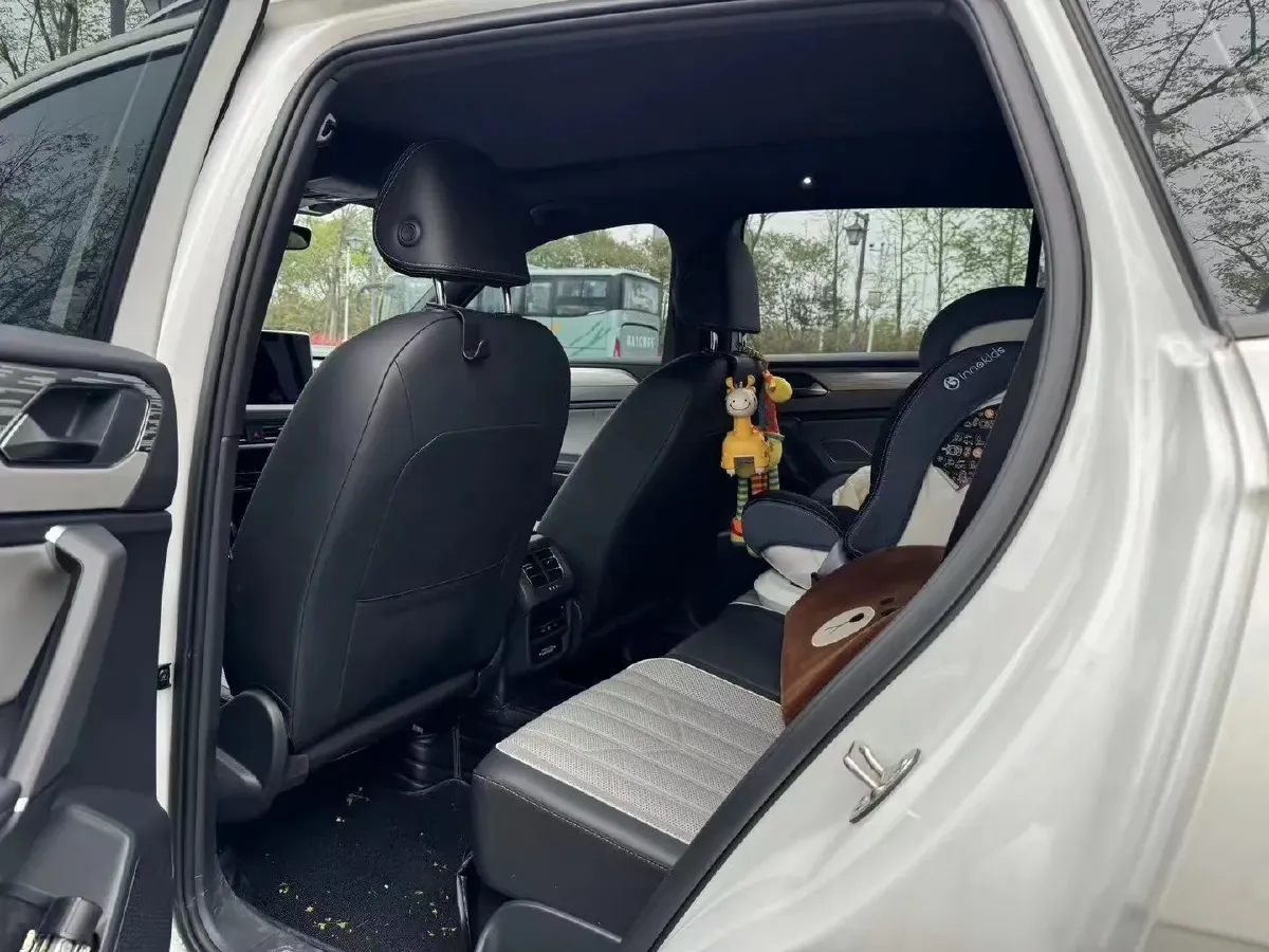 2023 Volkswagen Tayron 2.0T 220HP L4 7DCT,autocango,china used car exporter,china ev exporter,chinese used car exporter,chinese used ev exporter