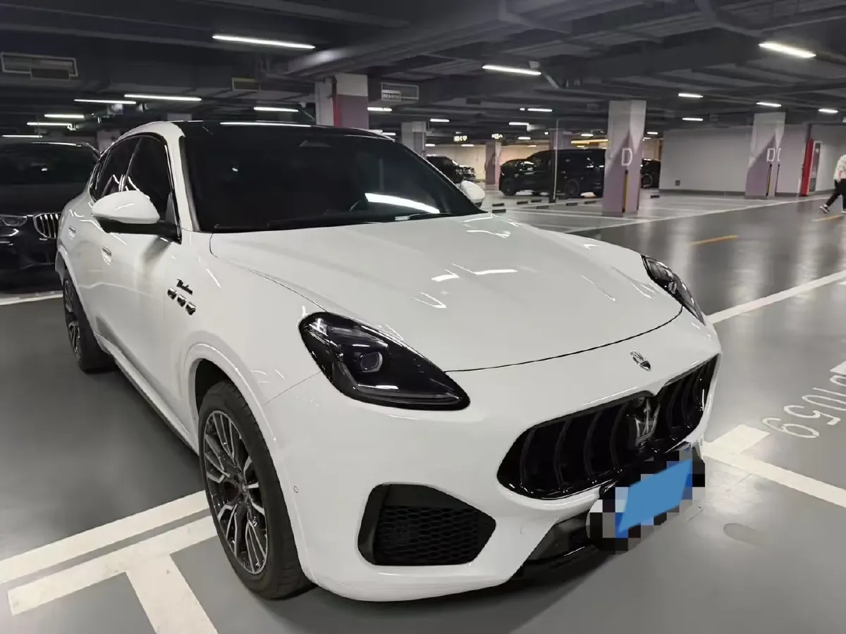 2023 Maserati Grecale 2.0T 300HP L4 8AT,autocango,china used car exporter,china ev exporter,chinese used car exporter,chinese used ev exporter