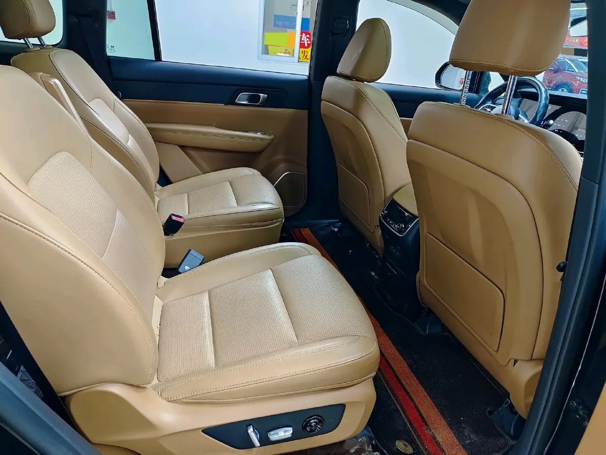 2021 Li ONE Range Extended 131HP REEV 40.5KWH,autocango,china used car exporter,china ev exporter,chinese used car exporter,chinese used ev exporter