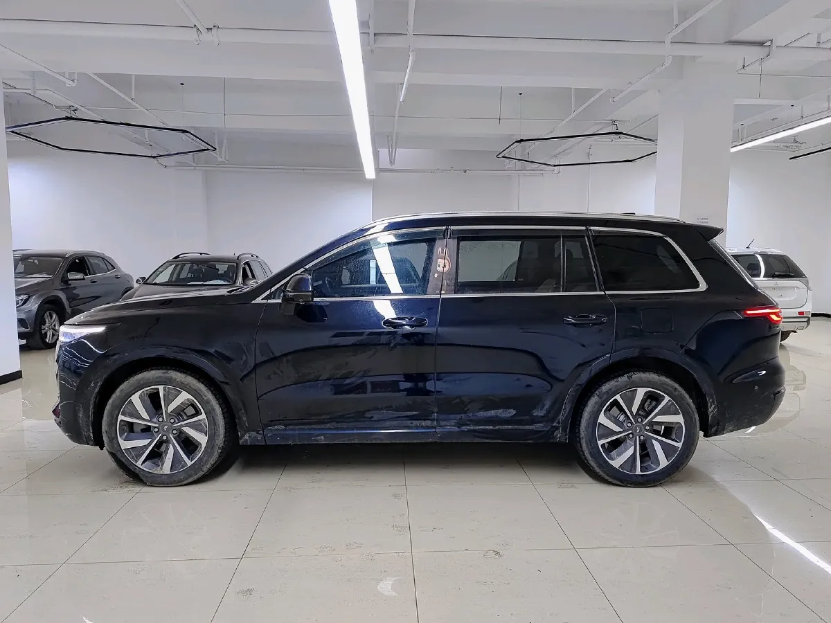 2021 Li ONE Range Extended 131HP REEV 40.5KWH,autocango,china used car exporter,china ev exporter,chinese used car exporter,chinese used ev exporter