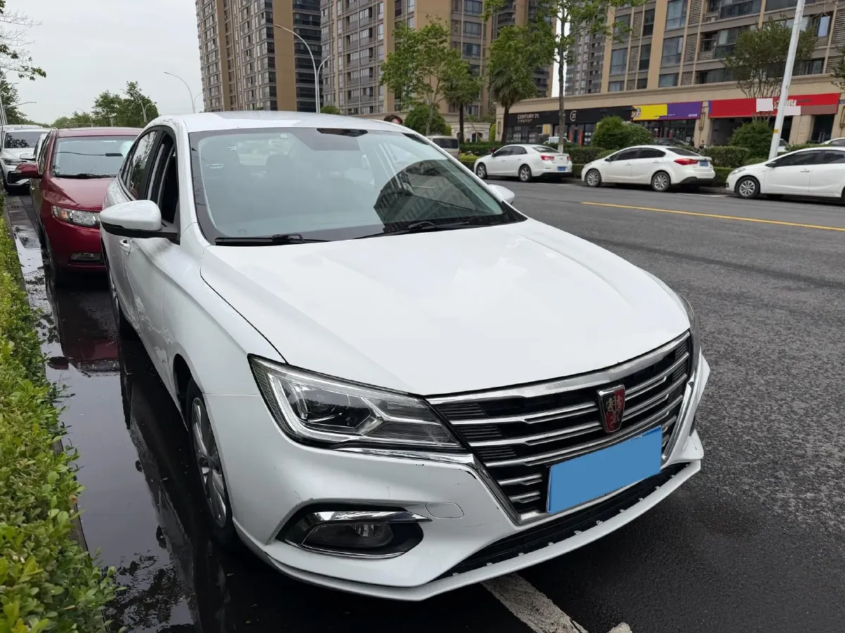 2020 Roewe i5 1.5L 120HP L4 CVT,autocango,china used car exporter,china ev exporter,chinese used car exporter,chinese used ev exporter