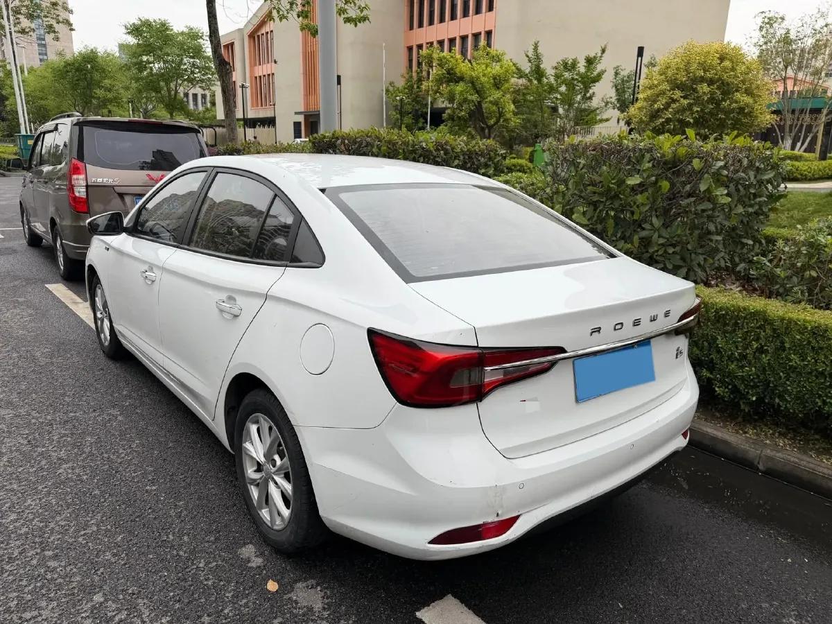 2020 Roewe i5 1.5L 120HP L4 CVT,autocango,china used car exporter,china ev exporter,chinese used car exporter,chinese used ev exporter