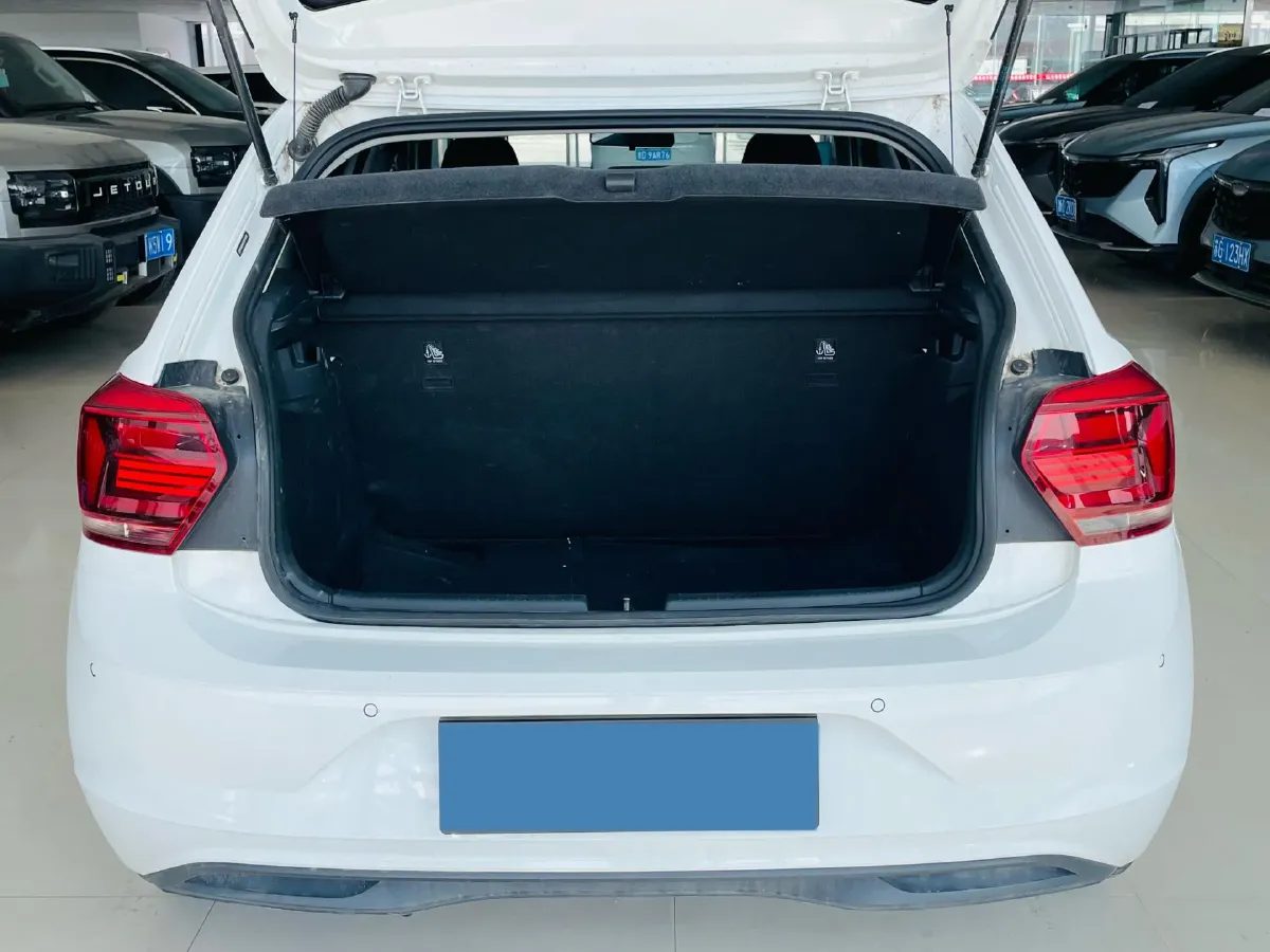 2023 Volkswagen Polo 1.5L 110HP L4 6AT,autocango,china used car exporter,china ev exporter,chinese used car exporter,chinese used ev exporter