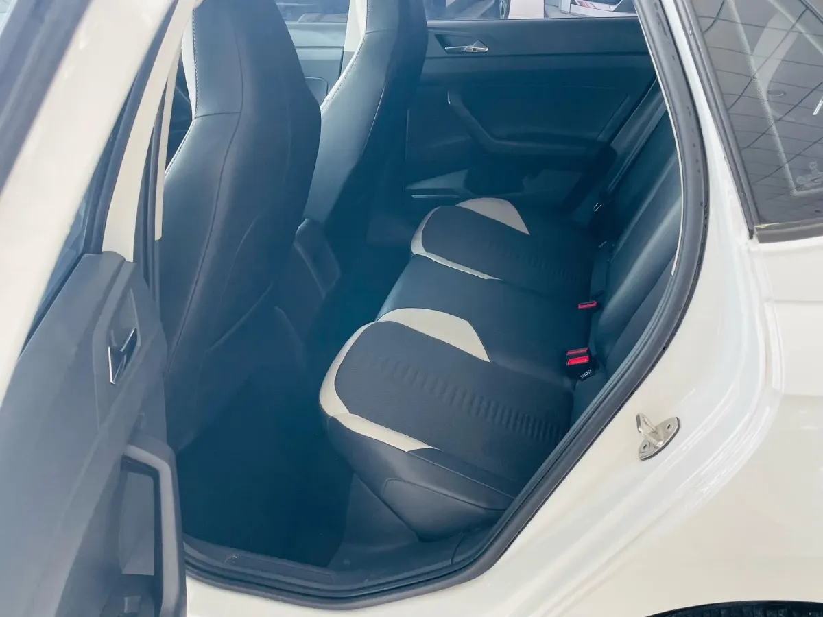 2023 Volkswagen Polo 1.5L 110HP L4 6AT,autocango,china used car exporter,china ev exporter,chinese used car exporter,chinese used ev exporter