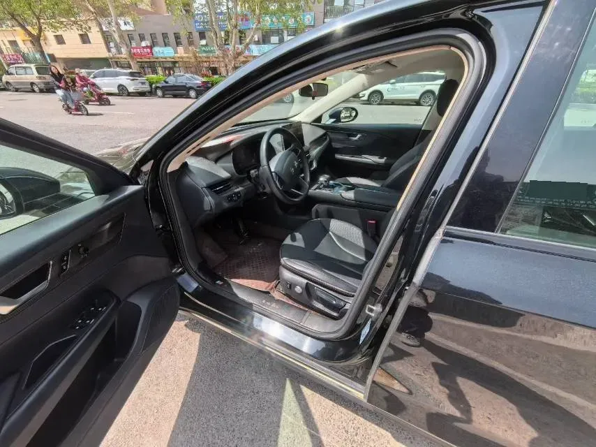 2022 HongQi E-QM5 BEV 56KWH,autocango,china used car exporter,china ev exporter,chinese used car exporter,chinese used ev exporter