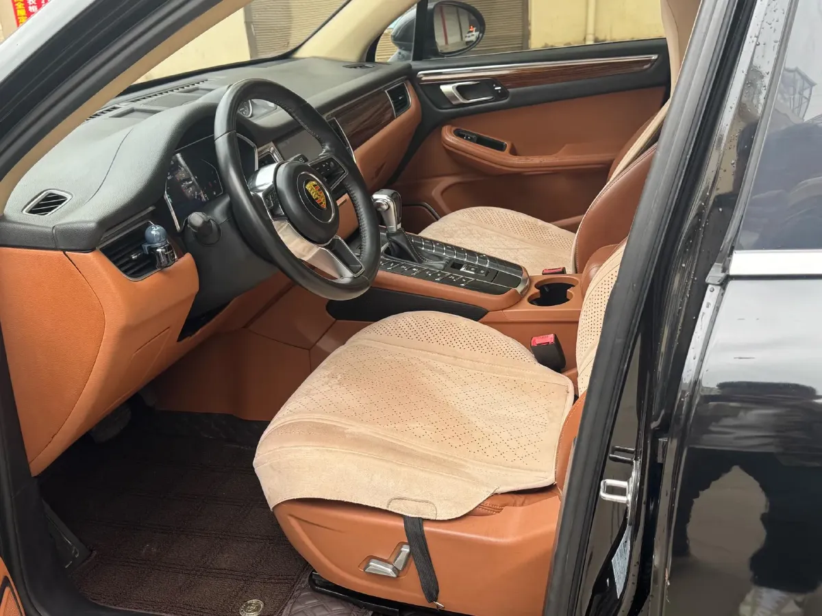 2017 Zotye SR9 2.0T 190HP L4 6DCT,autocango,china used car exporter,china ev exporter,chinese used car exporter,chinese used ev exporter