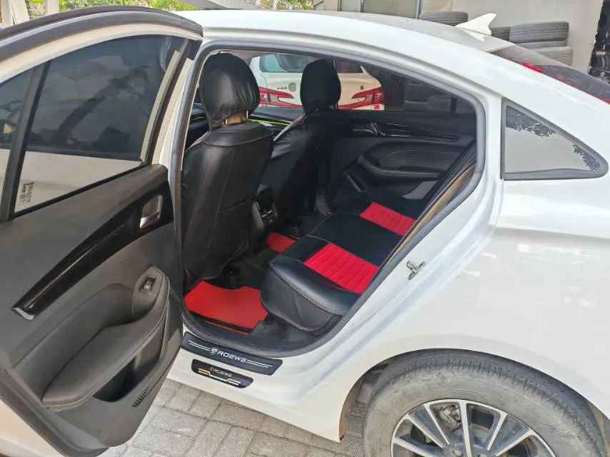 2021 Roewe i5 1.5L 120HP L4 CVT,autocango,china used car exporter,china ev exporter,chinese used car exporter,chinese used ev exporter