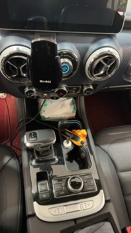 2021 Beijing BJ40 2.0T 163HP L4 8AT,autocango,china used car exporter,china ev exporter,chinese used car exporter,chinese used ev exporter