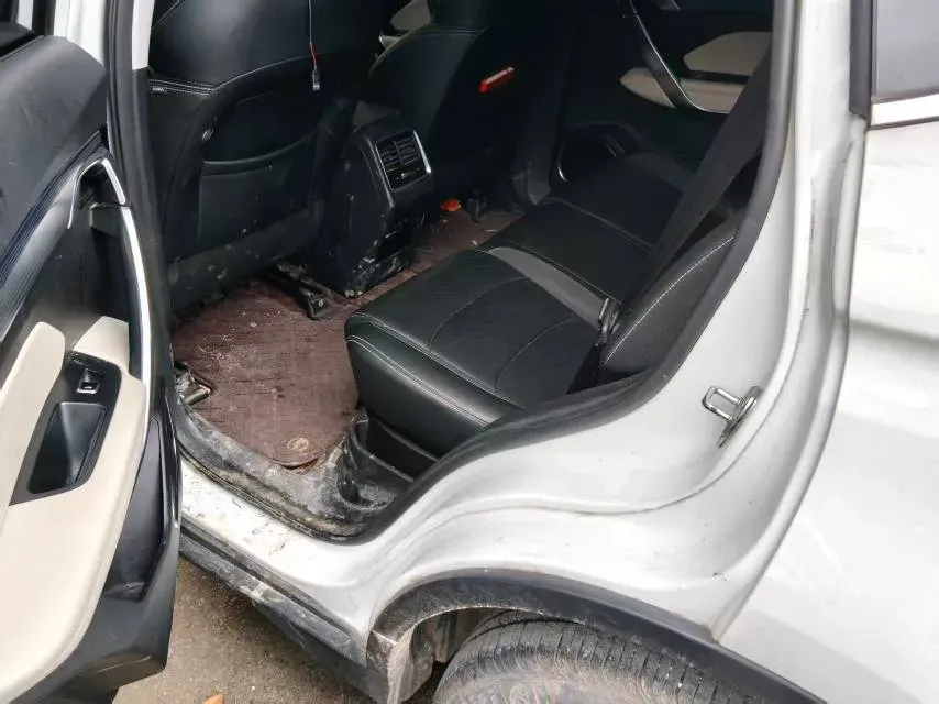 2022 Geely Azkarra 1.8T 184HP L4 7DCT,autocango,china used car exporter,china ev exporter,chinese used car exporter,chinese used ev exporter