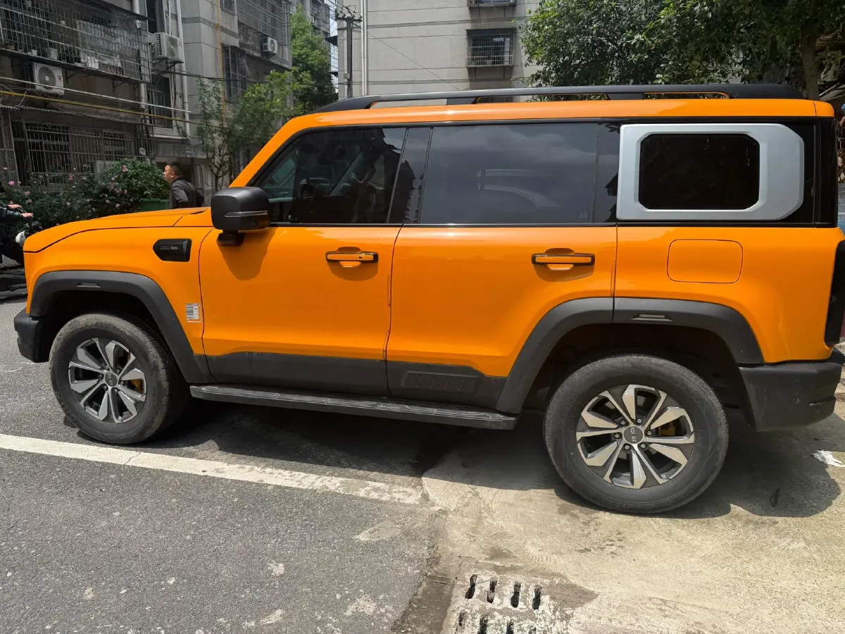 2024 Beijing BJ40 2.0T 245HP L4 8AT,autocango,china used car exporter,china ev exporter,chinese used car exporter,chinese used ev exporter