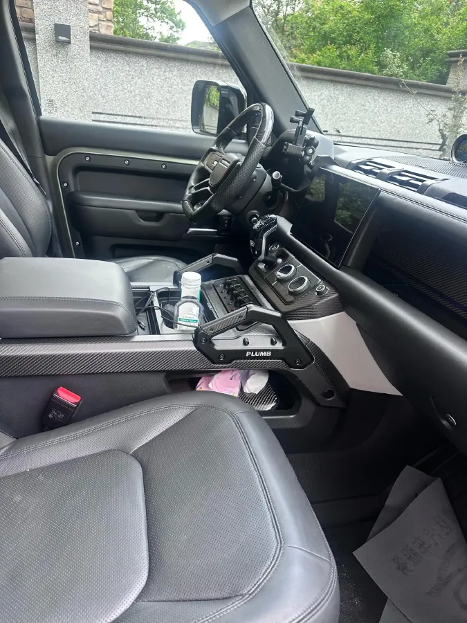 2023 Land Rover Defender 3.0T 400HP L6 8AT,autocango,china used car exporter,china ev exporter,chinese used car exporter,chinese used ev exporter