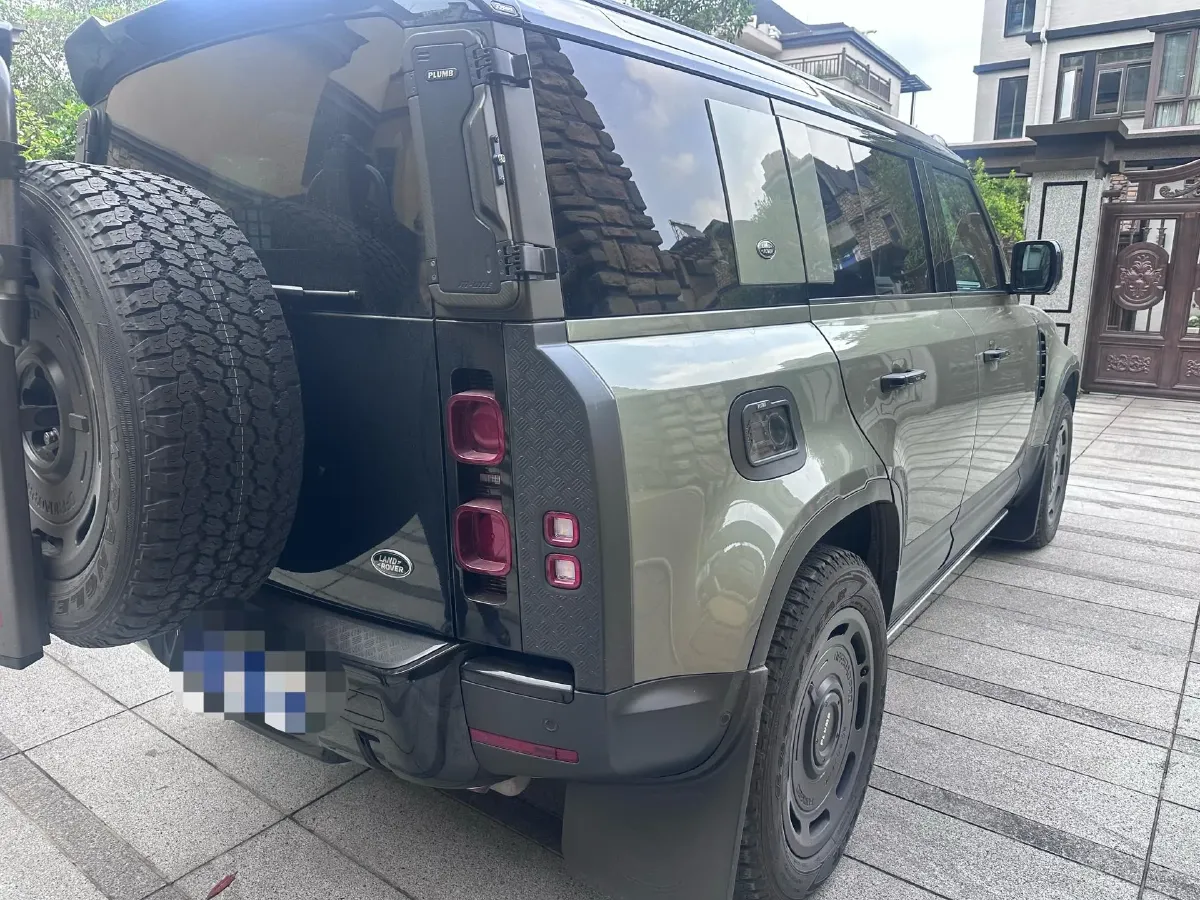 2023 Land Rover Defender 3.0T 400HP L6 8AT,autocango,china used car exporter,china ev exporter,chinese used car exporter,chinese used ev exporter