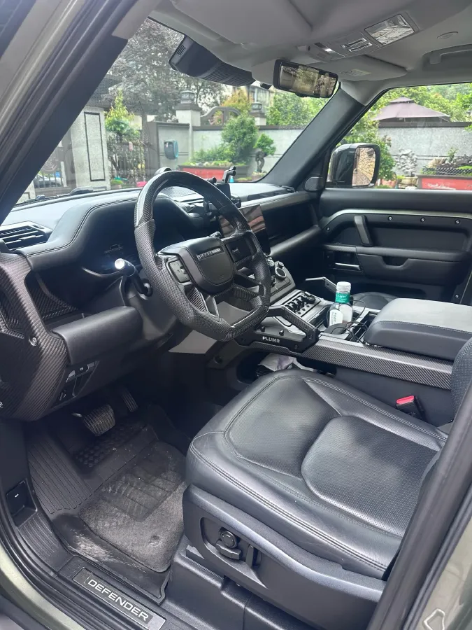 2023 Land Rover Defender 3.0T 400HP L6 8AT,autocango,china used car exporter,china ev exporter,chinese used car exporter,chinese used ev exporter