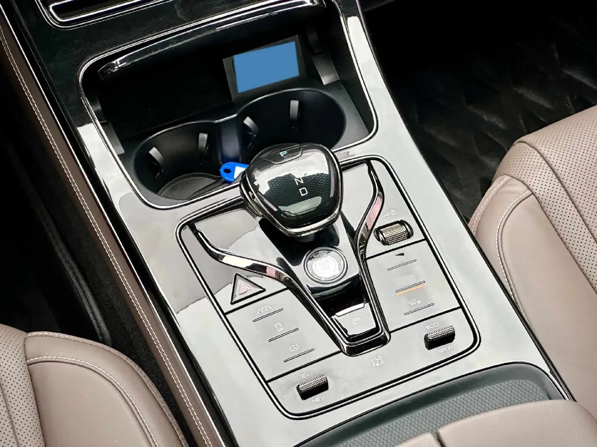 2020 WEY VV7 2.0T 227HP L4 7DCT PHEV,autocango,china used car exporter,china ev exporter,chinese used car exporter,chinese used ev exporter