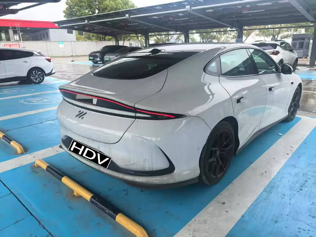 2024 IM L6 BEV 75KWH,autocango,china used car exporter,china ev exporter,chinese used car exporter,chinese used ev exporter