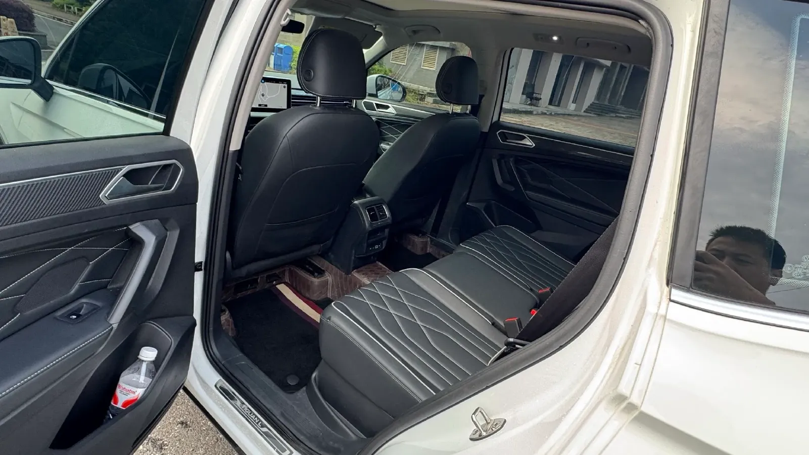 2024 Volkswagen Tiguan L 2.0T 186HP L4 7DCT,autocango,china used car exporter,china ev exporter,chinese used car exporter,chinese used ev exporter