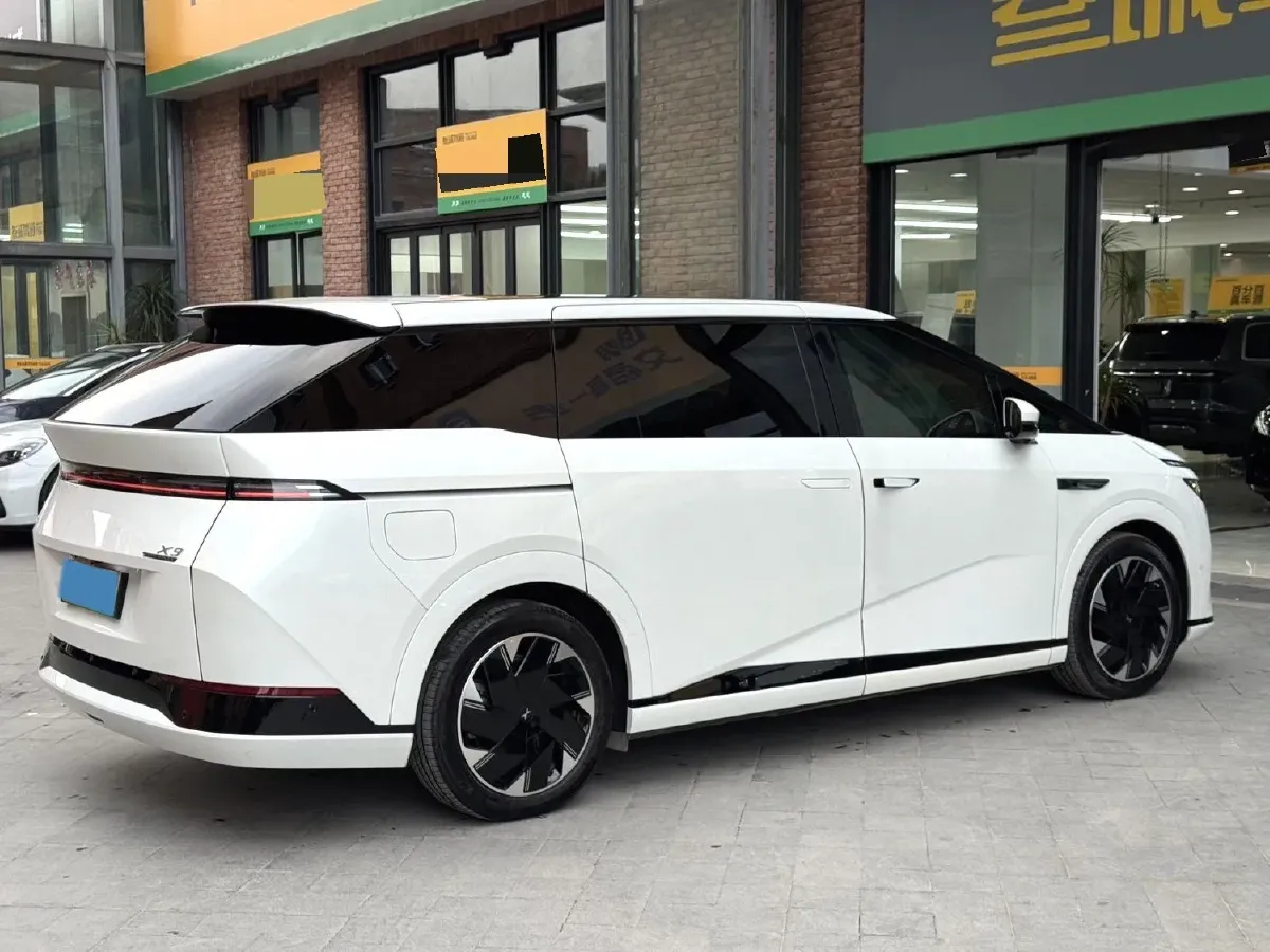 2024 Xpeng X9 BEV 101.5KWH,autocango,china used car exporter,china ev exporter,chinese used car exporter,chinese used ev exporter