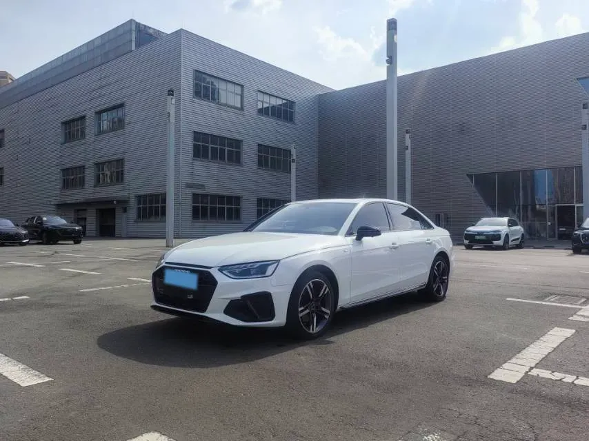 2022 Audi A4L 2.0T 190HP L4 7DCT,autocango,china used car exporter,china ev exporter,chinese used car exporter,chinese used ev exporter