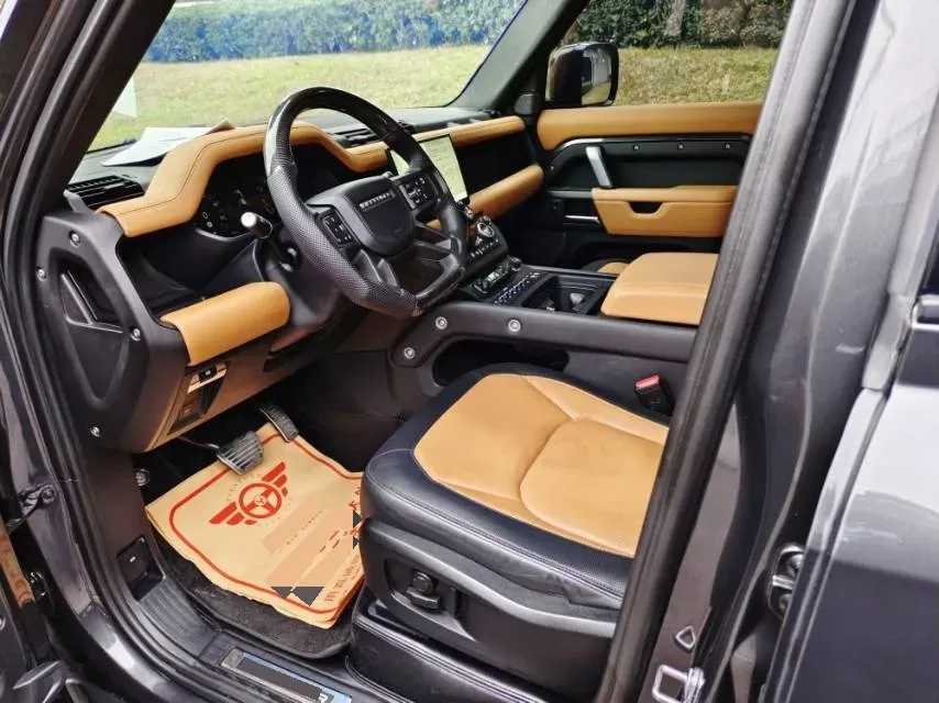 2021 Land Rover Defender 3.0T 400HP L6 8AT,autocango,china used car exporter,china ev exporter,chinese used car exporter,chinese used ev exporter