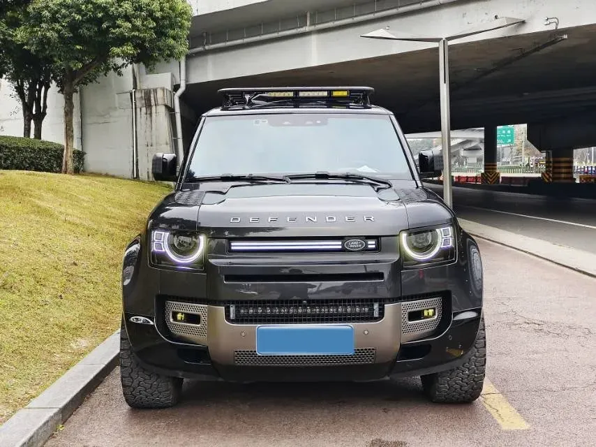 2021 Land Rover Defender 3.0T 400HP L6 8AT,autocango,china used car exporter,china ev exporter,chinese used car exporter,chinese used ev exporter