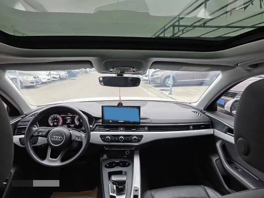 2020 Audi A4L 2.0T 190HP L4 7DCT,autocango,china used car exporter,china ev exporter,chinese used car exporter,chinese used ev exporter