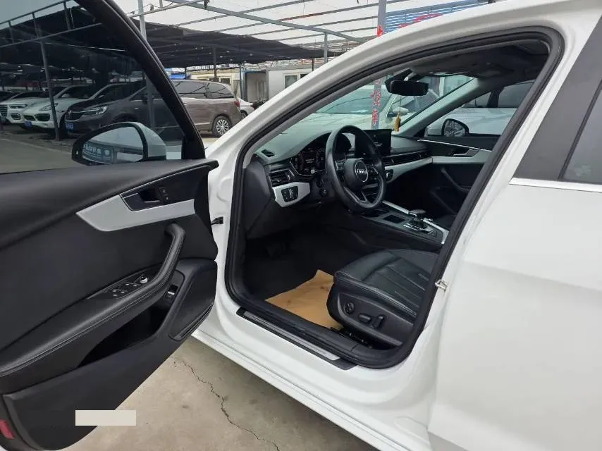 2020 Audi A4L 2.0T 190HP L4 7DCT,autocango,china used car exporter,china ev exporter,chinese used car exporter,chinese used ev exporter