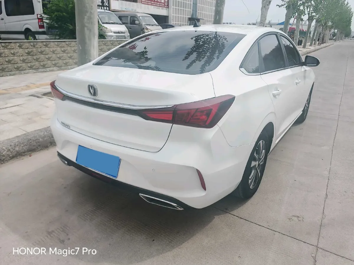 2021 ChangAn Eado 1.6L 128HP L4 5MT,autocango,china used car exporter,china ev exporter,chinese used car exporter,chinese used ev exporter