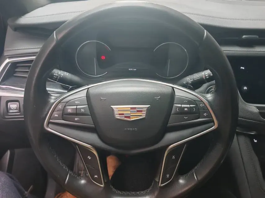 2022 Cadillac XT5 2.0T 237HP L4 9AT,autocango,china used car exporter,china ev exporter,chinese used car exporter,chinese used ev exporter