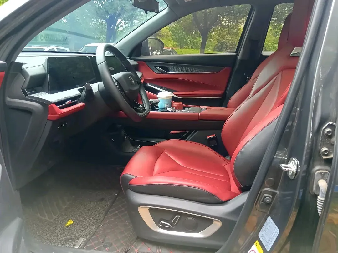 2022 ChangAn CS75 Plus 1.5T 188HP L4 8AT,autocango,china used car exporter,china ev exporter,chinese used car exporter,chinese used ev exporter