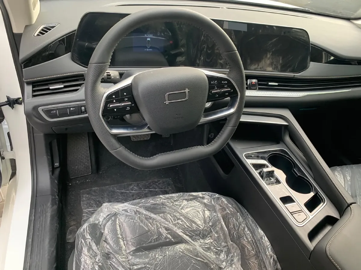 2024 Bestune B70 2.0T 224HP L4 6AT,autocango,china used car exporter,china ev exporter,chinese used car exporter,chinese used ev exporter