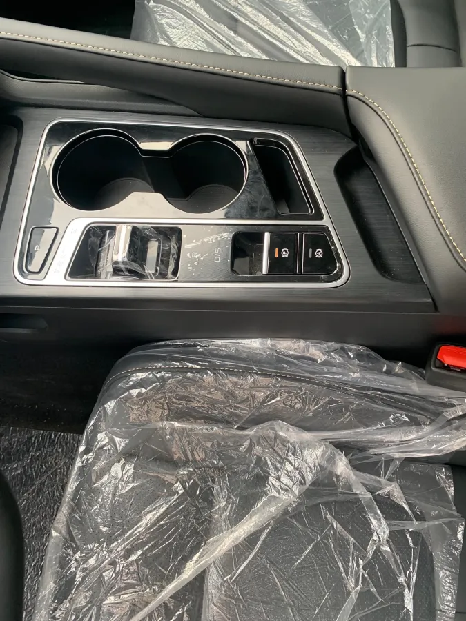 2024 Bestune B70 2.0T 224HP L4 6AT,autocango,china used car exporter,china ev exporter,chinese used car exporter,chinese used ev exporter