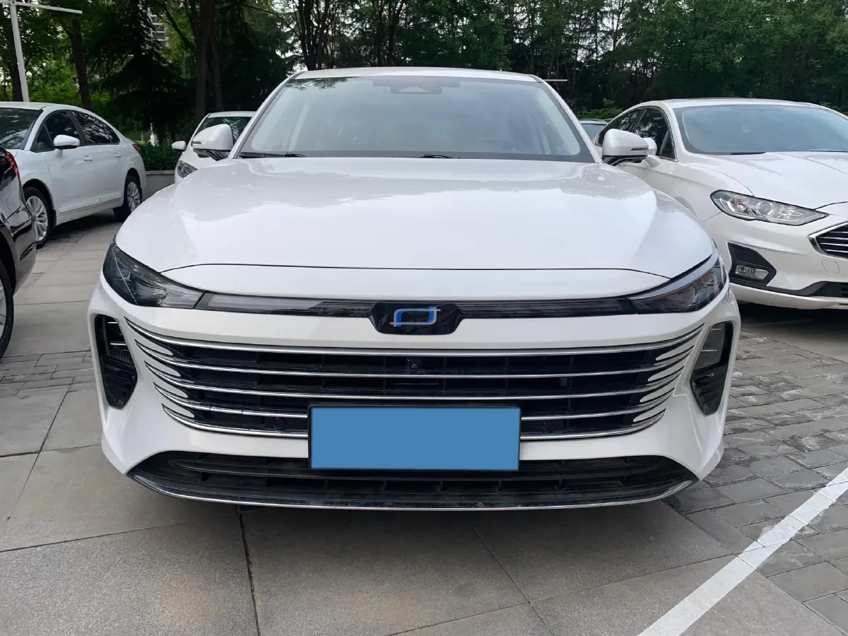 2024 Bestune B70 2.0T 224HP L4 6AT,autocango,china used car exporter,china ev exporter,chinese used car exporter,chinese used ev exporter