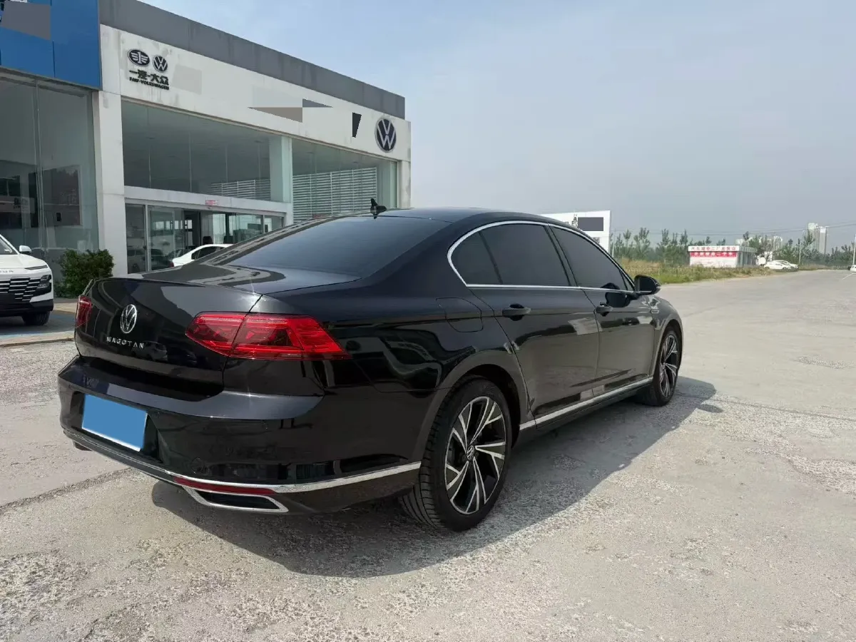 2020 Volkswagen Magotan 2.0T 186HP L4 7DCT,autocango,china used car exporter,china ev exporter,chinese used car exporter,chinese used ev exporter