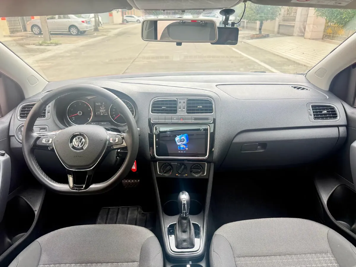 2016 Volkswagen Polo 1.6L 110HP L4 6AT,autocango,china used car exporter,china ev exporter,chinese used car exporter,chinese used ev exporter