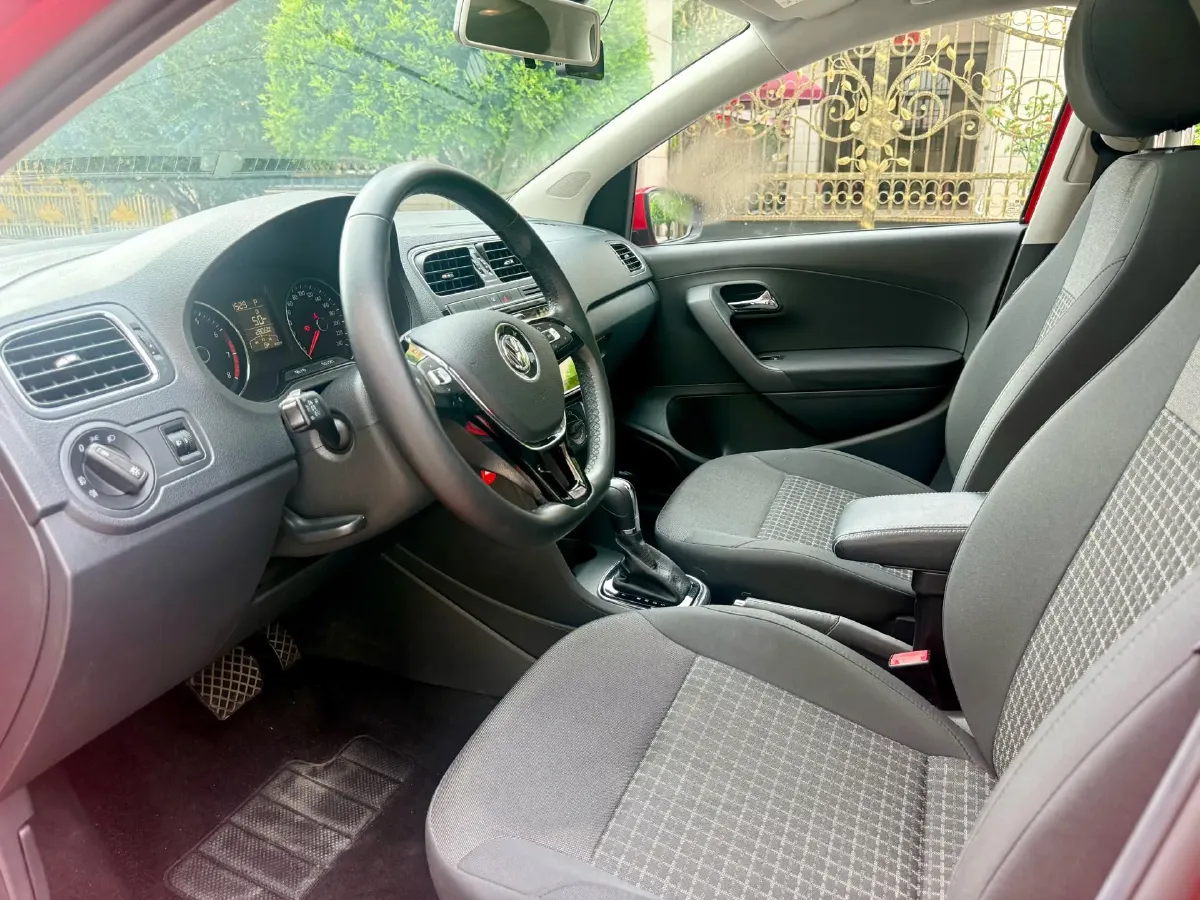 2016 Volkswagen Polo 1.6L 110HP L4 6AT,autocango,china used car exporter,china ev exporter,chinese used car exporter,chinese used ev exporter