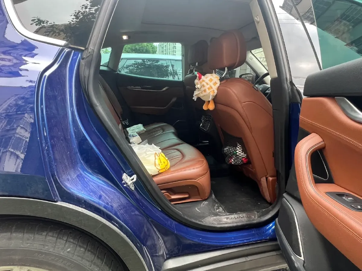 2021 Maserati Levante 3.0T 350HP V6 8AT,autocango,china used car exporter,china ev exporter,chinese used car exporter,chinese used ev exporter