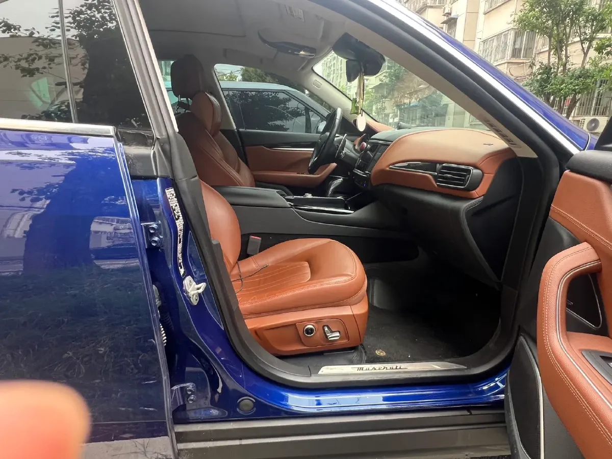 2021 Maserati Levante 3.0T 350HP V6 8AT,autocango,china used car exporter,china ev exporter,chinese used car exporter,chinese used ev exporter