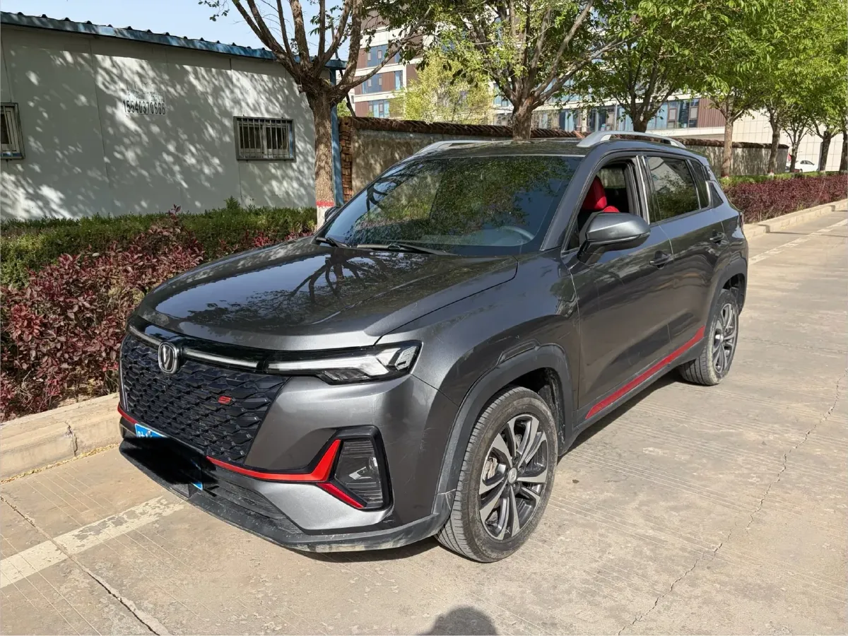 2021 ChangAn CS35 Plus 1.4T 160HP L4 7DCT,autocango,china used car exporter,china ev exporter,chinese used car exporter,chinese used ev exporter
