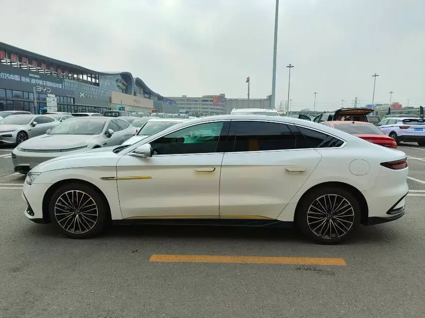 2022 Volkswagen Tiguan L 2.0T 186HP L4 7DCT,autocango,china used car exporter,china ev exporter,chinese used car exporter,chinese used ev exporter