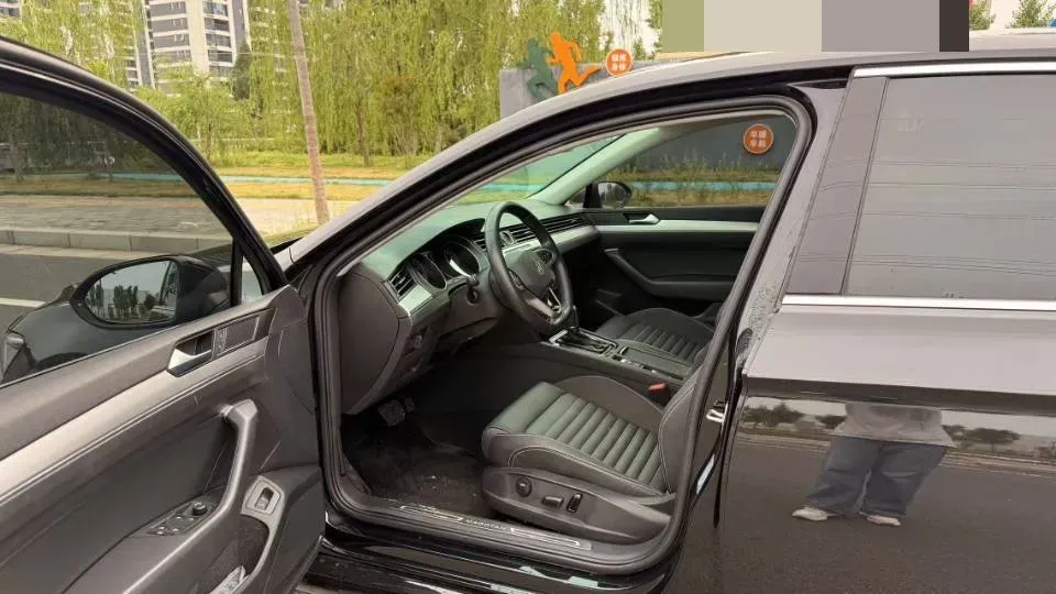 2020 Volkswagen Magotan 1.4T 150HP L4 7DCT,autocango,china used car exporter,china ev exporter,chinese used car exporter,chinese used ev exporter