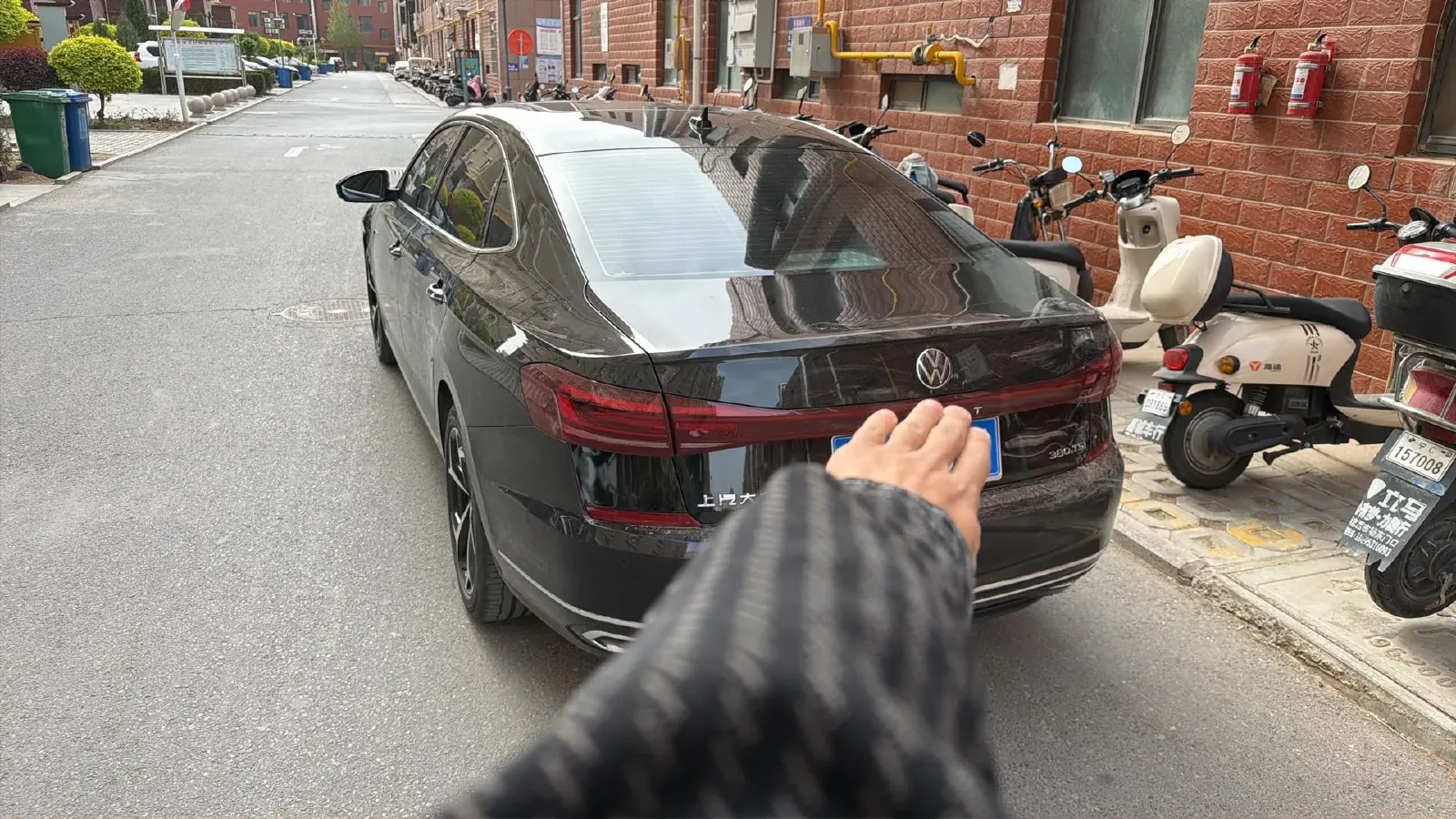 2025 Volkswagen Passat 2.0T 220HP L4 7DCT,autocango,china used car exporter,china ev exporter,chinese used car exporter,chinese used ev exporter