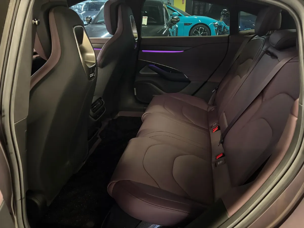 2024 MI SU7 BEV 101KWH,autocango,china used car exporter,china ev exporter,chinese used car exporter,chinese used ev exporter