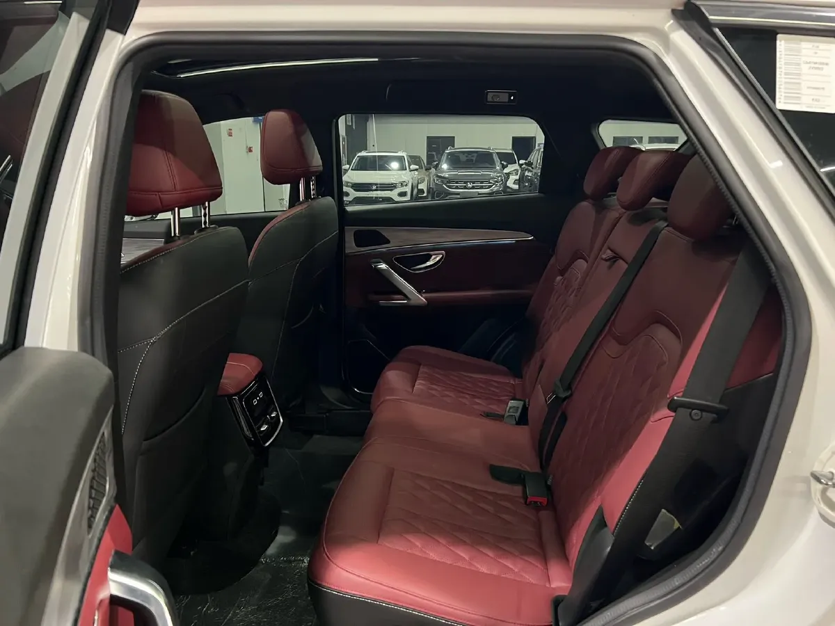 2023 ChangAn Oshan X7 Plus 1.5T 188HP L4 7DCT,autocango,china used car exporter,china ev exporter,chinese used car exporter,chinese used ev exporter