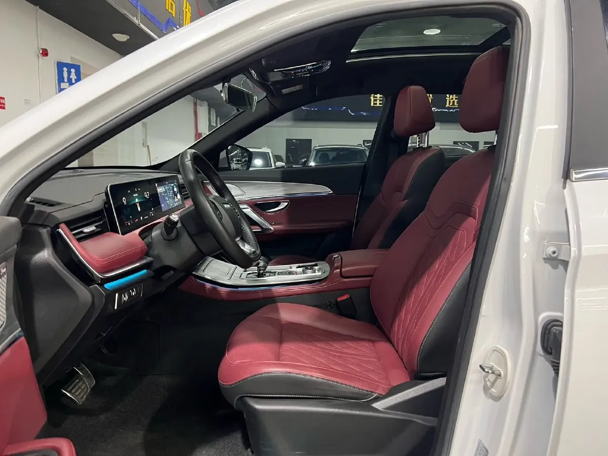 2023 ChangAn Oshan X7 Plus 1.5T 188HP L4 7DCT,autocango,china used car exporter,china ev exporter,chinese used car exporter,chinese used ev exporter